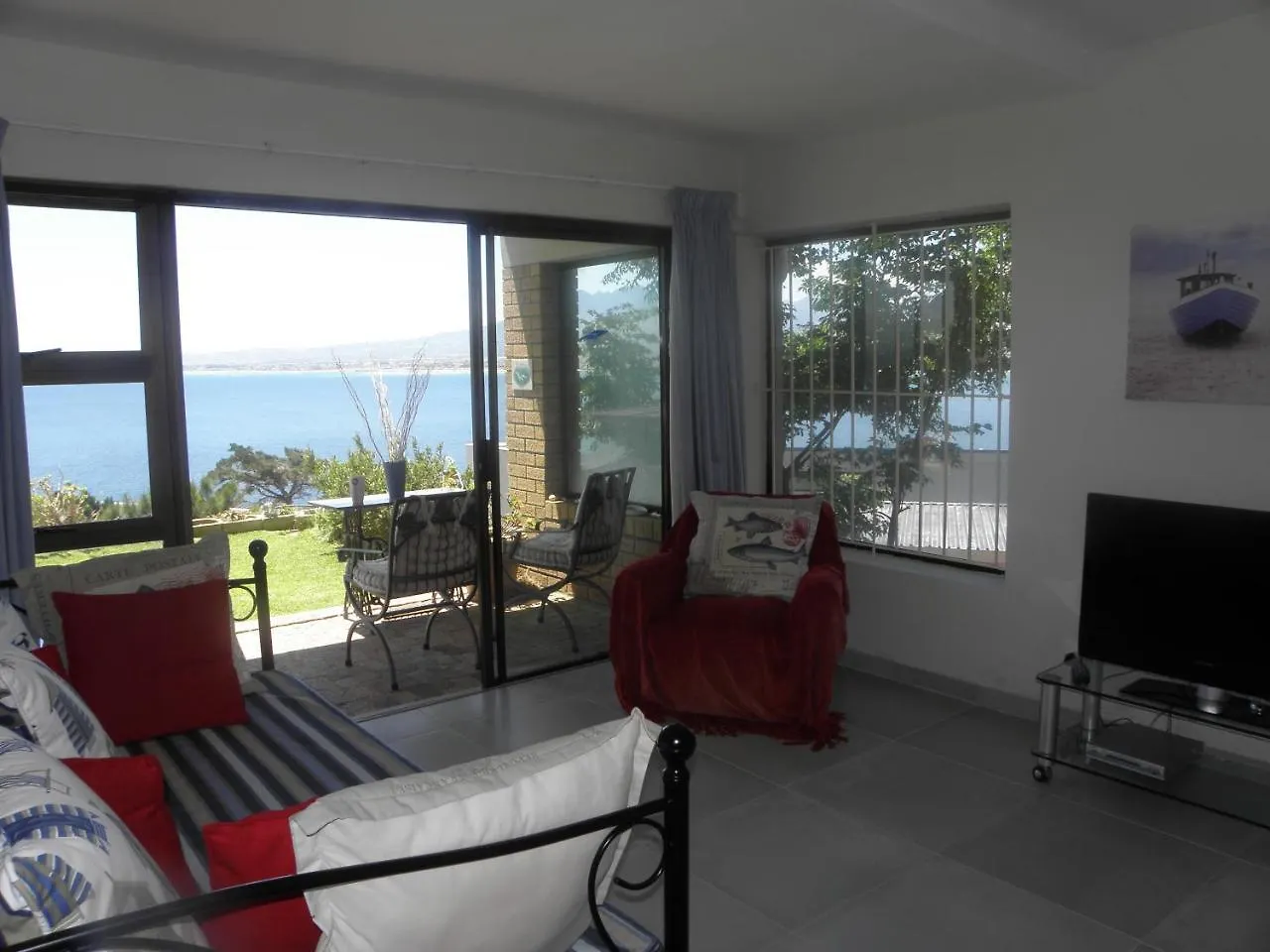 Whale Views Apartment Gordons Bay